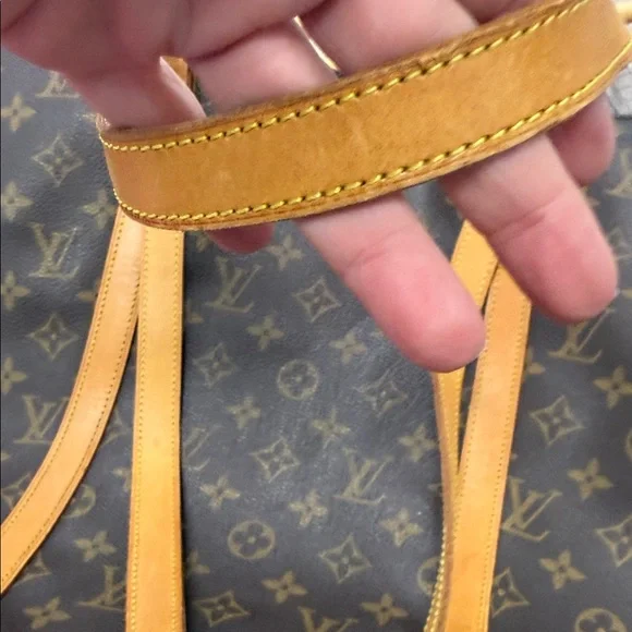 Louis Vuitton Monogram Canvas Tote in Brown with Tan Handles - Picture 5 of 8